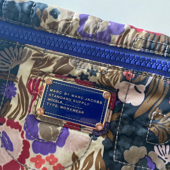 Marc Jacobs Makeup Bag - Picture 3 of 3